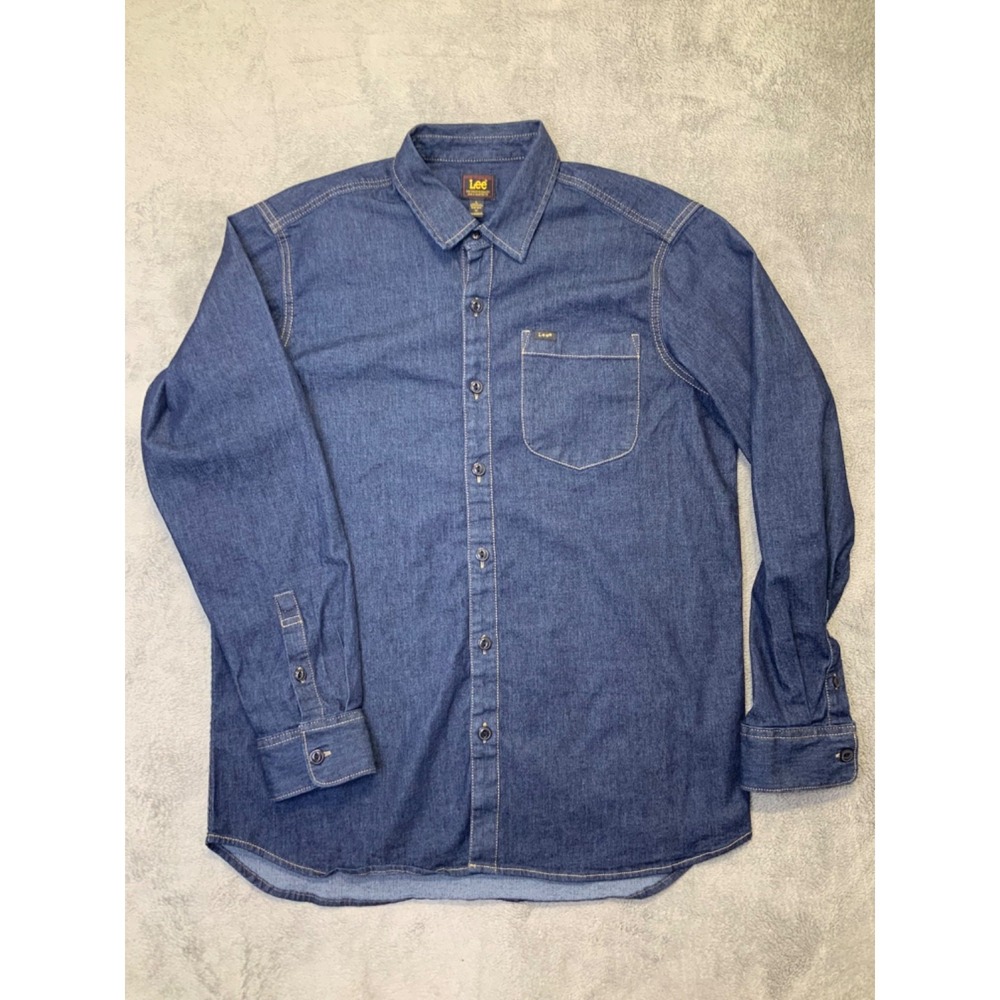 Lee Denim Shirt Mens Large Blue Classic Fit Extreme Motion Long Sleeve Button Up